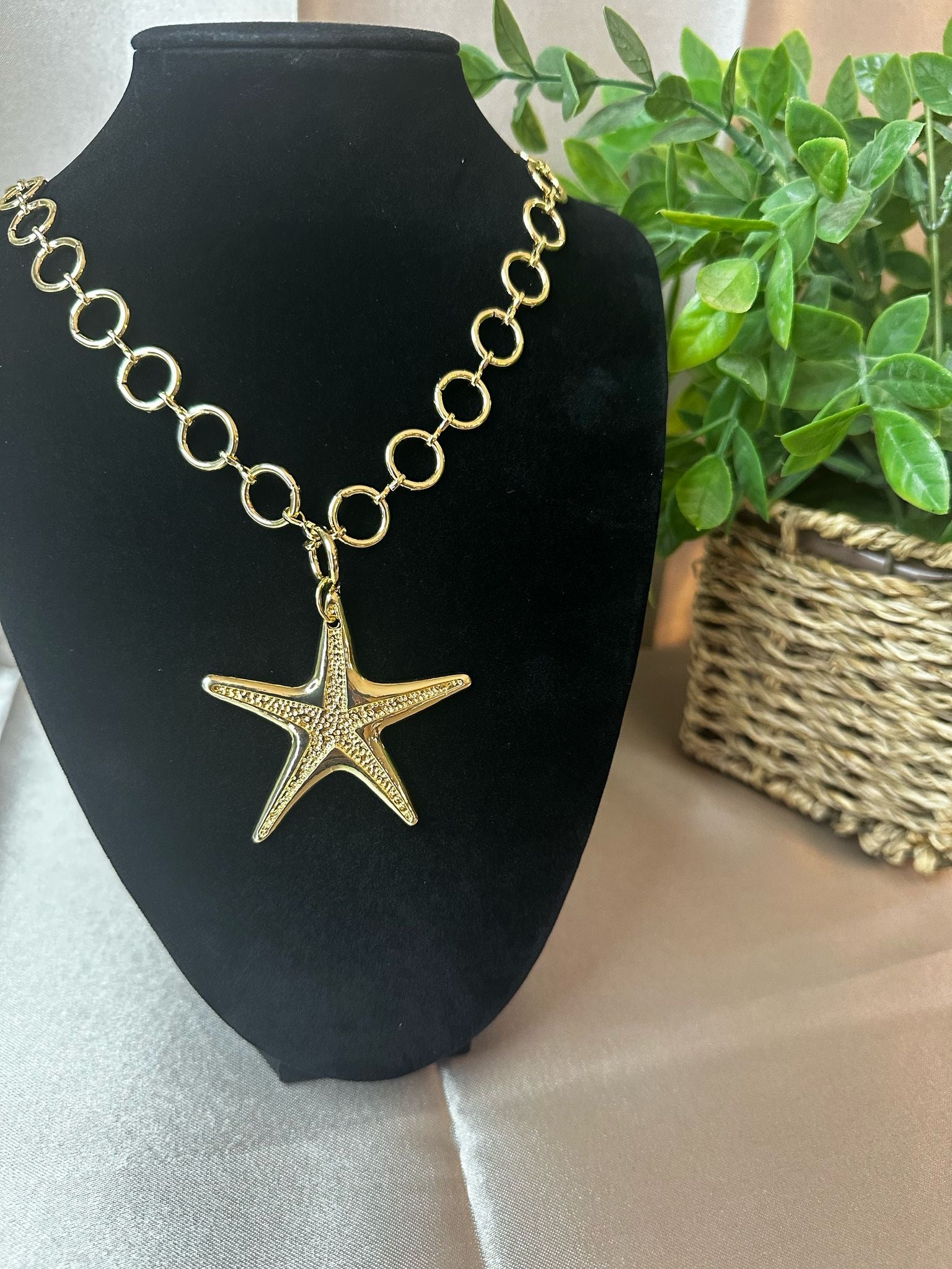 Starfish Neck